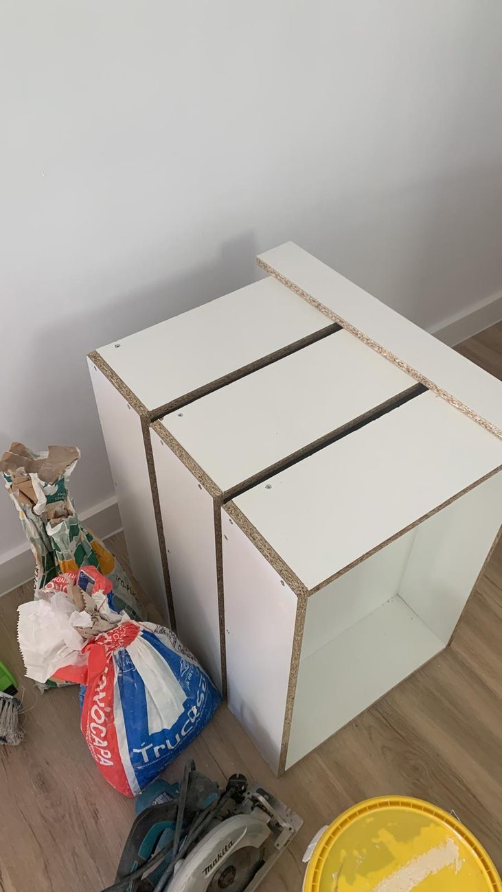 Montaje de mueble de carpintería a medida por AARSTEK