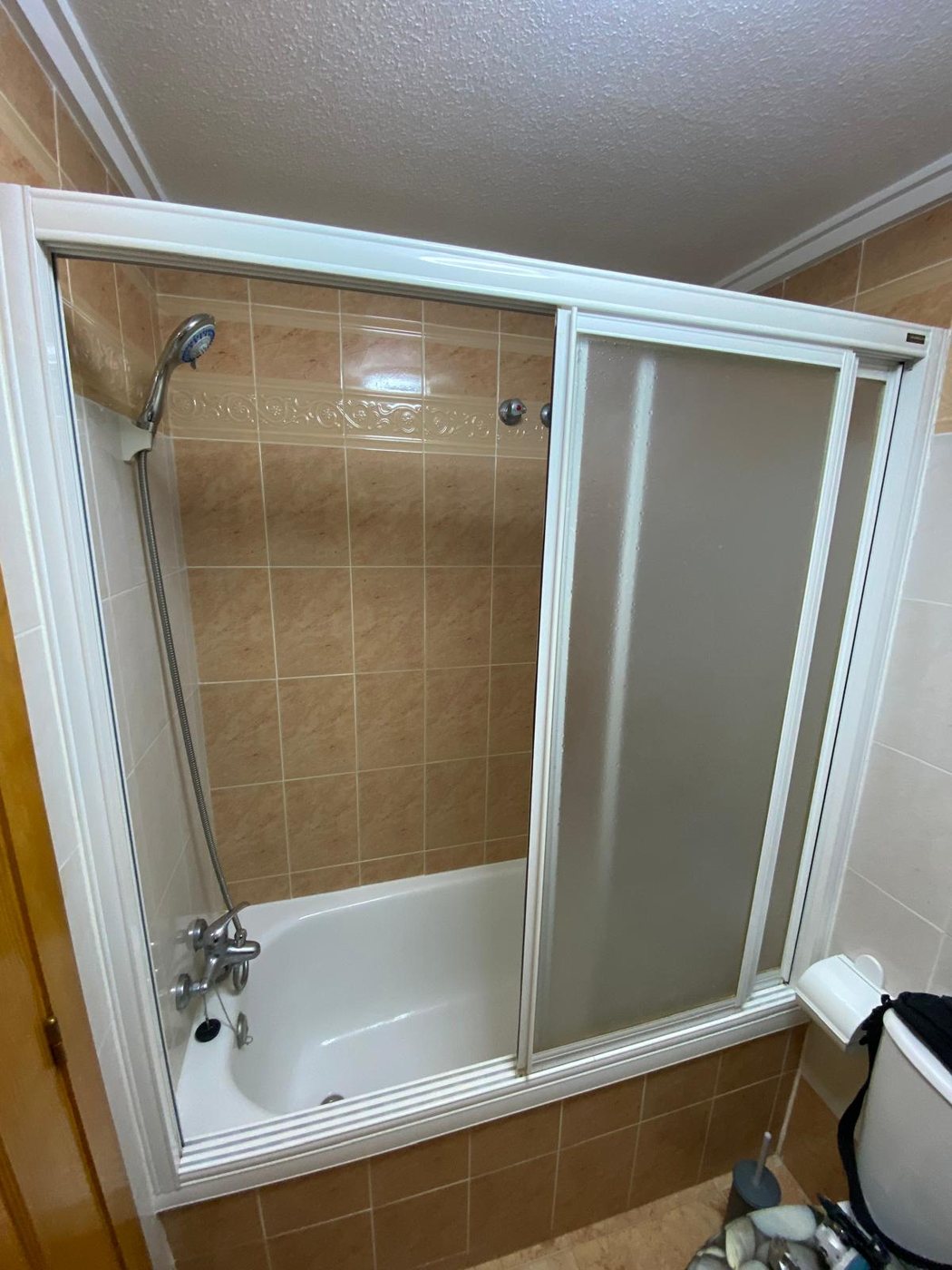Reforma de baño por AARSTEK