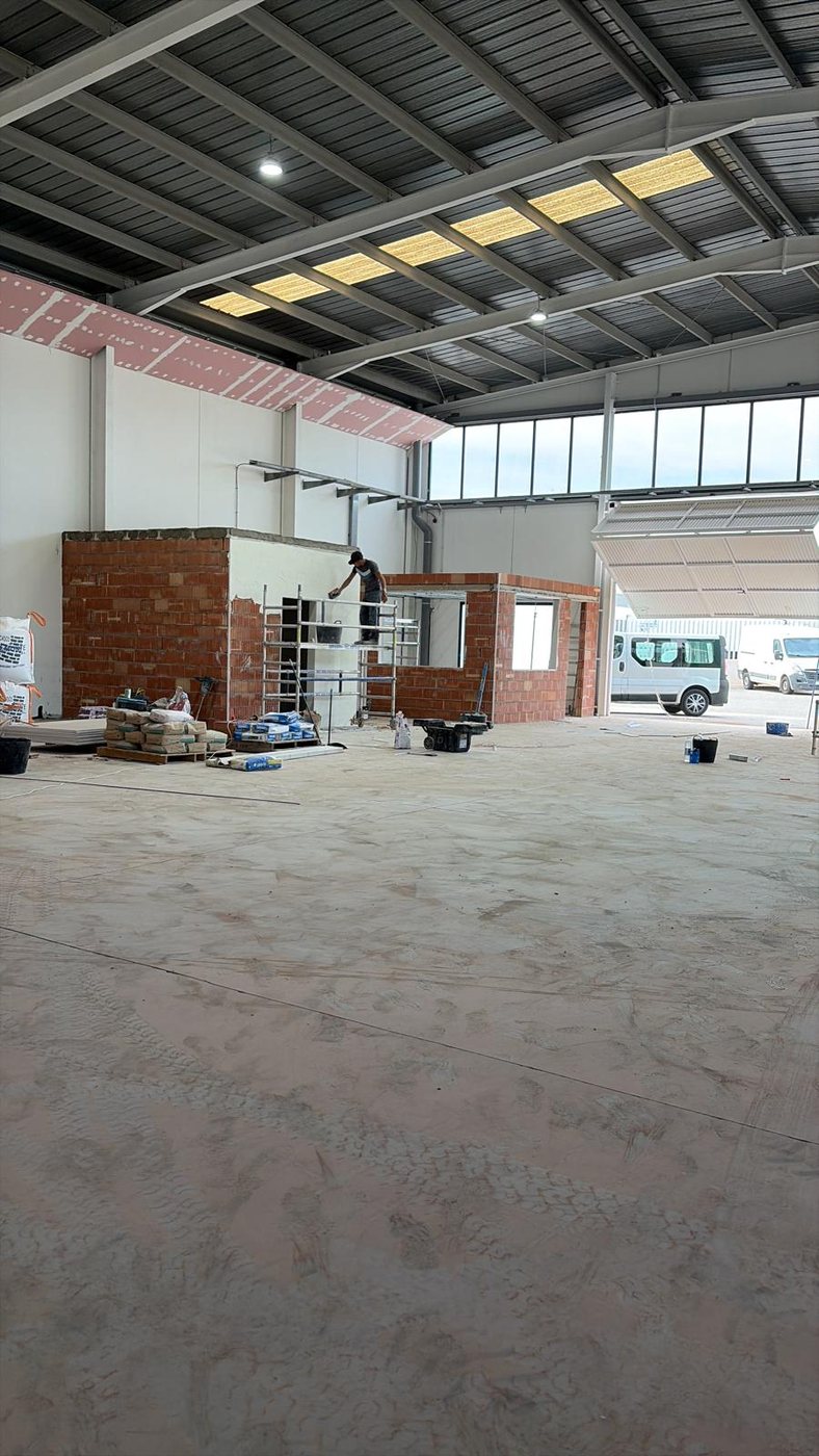 Reforma de local y obra por AARSTEK