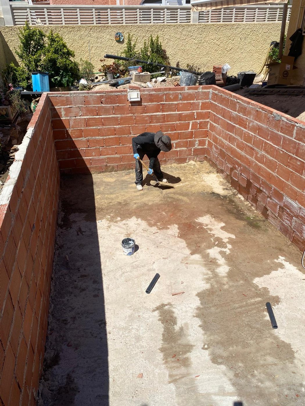 Construcción de piscina por AARSTEK